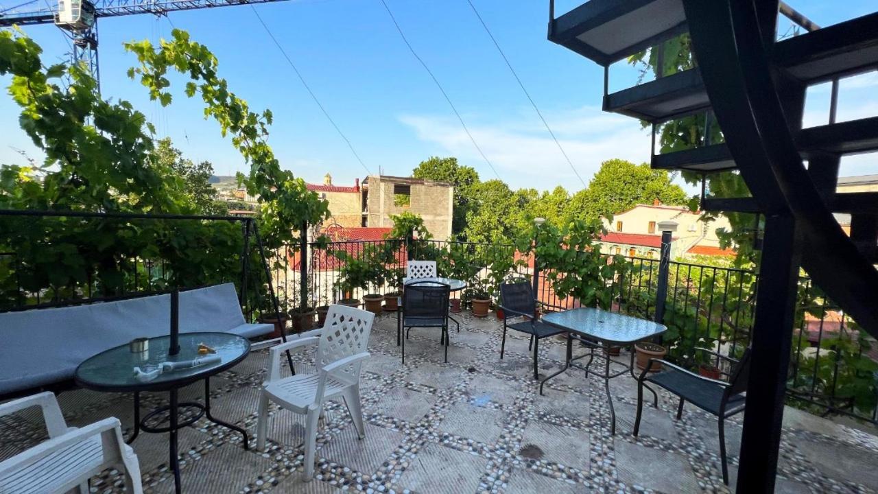 Hotel Lika Tbilisi Esterno foto