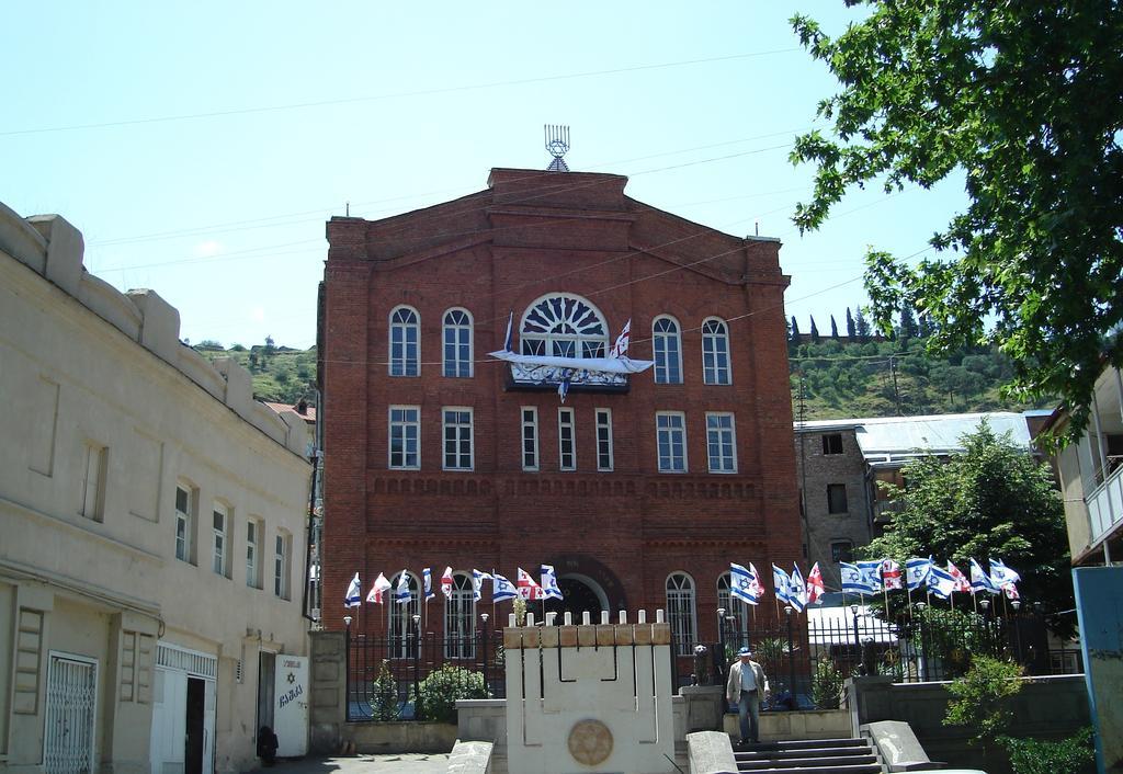 Hotel Lika Tbilisi Esterno foto