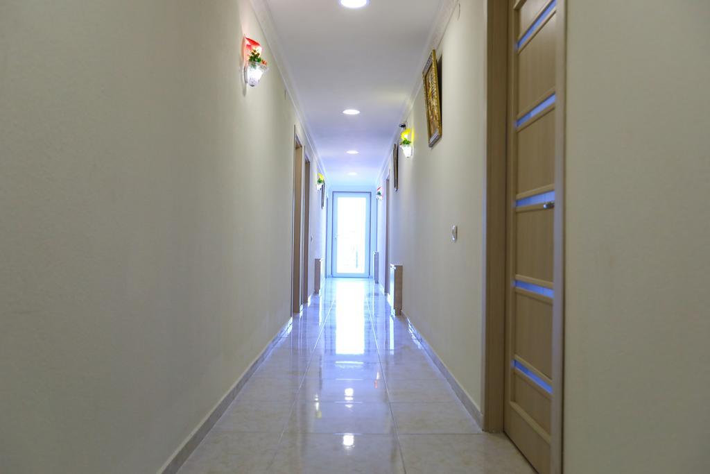Hotel Lika Tbilisi Esterno foto
