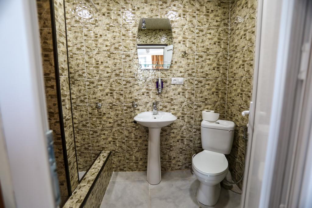 Hotel Lika Tbilisi Esterno foto