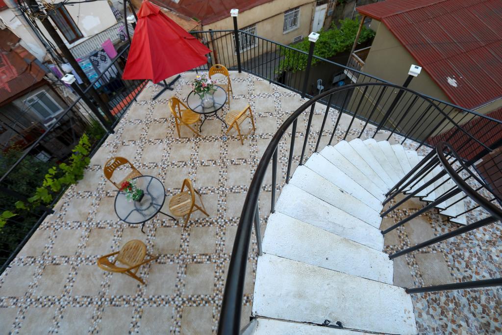 Hotel Lika Tbilisi Esterno foto